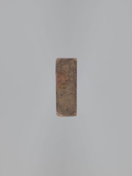 Double-sided gingerbread form. Obverse: heraldic shield; reverse: plant ornament. Double-sided