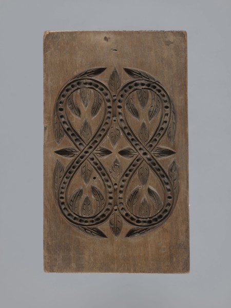 Double-sided gingerbread mould with a plant and floral ornament on both sides;, Gingerbread,