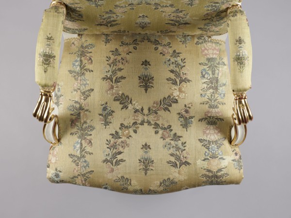 Armchair, Rococo style; floral decoration; cabriole legs; silk fabrics; 18th-century patterned