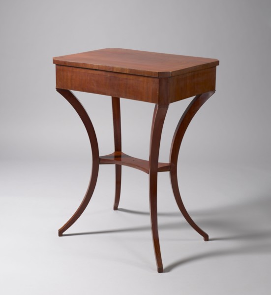 Table, classicism, gift, pre-war collection. TABLE with a rectangular top with chamfered corners,