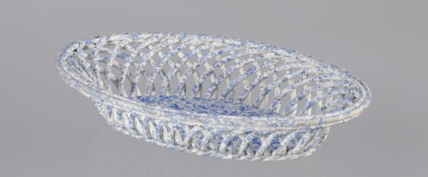 Openwork basket. Faience and porcelain factory, Cmielów est. 1804. Openwork, basket with an oval
