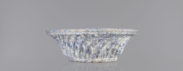 Openwork basket, faience and porcelain, Cmielów factory est. 1804. Openwork, wallpaper-pattern