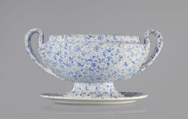 Vase, faience and porcelain factory Cmielów founded 1804. Wallpaper pattern, orchids, plant and