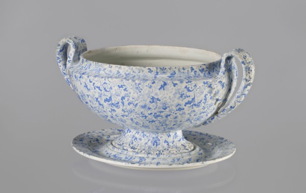 Vase, Cmielów faience and porcelain factory; 1804–, wallpaper patterns, orchids, plant decoration,
