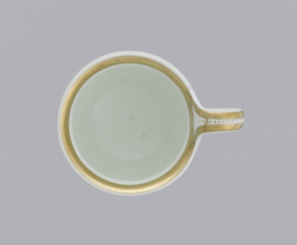 Cup with the Pogon coat of arms, Korzec Porcelain and Faience Manufactory; 1790–1832. Campana-type