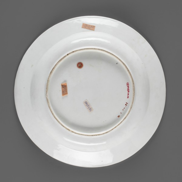 Round platter, Korzec Porcelain and Faience Manufactory; 1790–1832. A shallow plate with a wide,