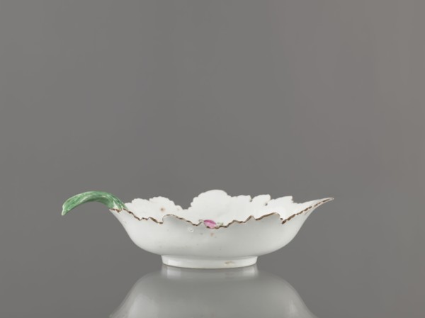 Leaf-shaped bowl, porcelain. Maker: Gardner, Francis porcelain factory; 1766-1917 and
