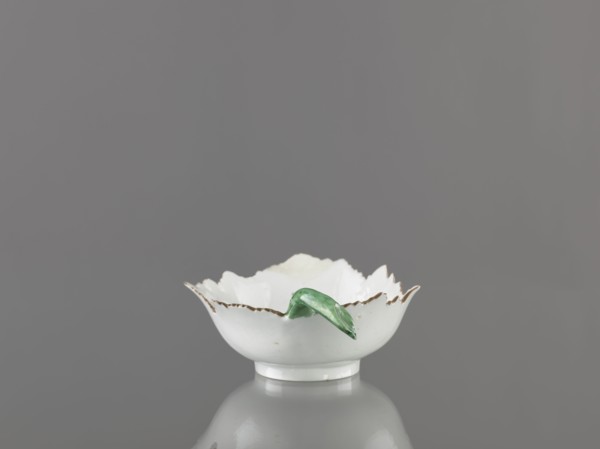 Leaf-shaped bowl, Wierbilki/near Moscow porcelain factory; 1766–, Gardner, Francis porcelain