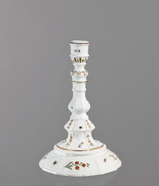 Candlestick, Meissen ca. 1740–1745. One-candle candlestick with profiled baluster shaft and
