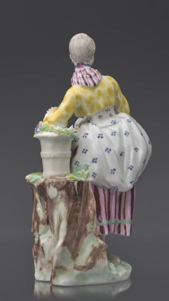 Figurine: gardener, Kaiserliche Porzellanmanufaktur in Wien 1744–1864; maker attribution Ryszard,