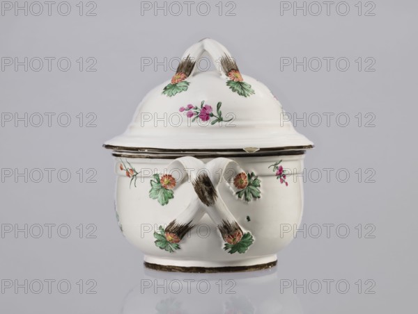 Vase with lid, Prószków Slaski faience factory; 1763–1853, floral decorations, soup tureen, roses,