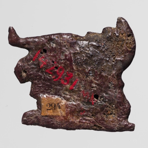 Amulet - mummy lying on a lion-shaped bed; maker, mummification bed iconography; subjects: mummies,
