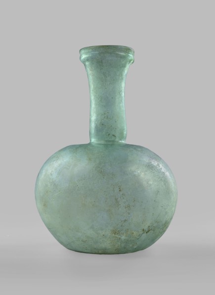 Flask with a spherical body and a high, cylindrical neck ending in a wide, straight-cut rim. The