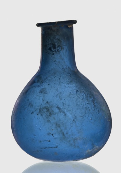 Bottle, unknown eastern workshop, 1st–2nd century, vessel, height 7.5 cm, width 5.5 cm, A single
