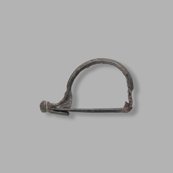 Aucissa-type fibula, Rome Empire, end of the 1st century BC–1st century. Complete brooch with a