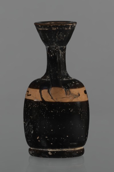 Black-finned aryballois lekythos, /workshop. Repossession Silesia. Lekythos in black-finned pottery