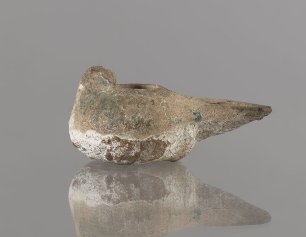 Oil lamp, Persian, 12th century, Iran. Ceramic oil lamp with a round container with a flattened