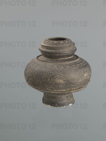 Jug, Persian, 16th–18th century, Central Asia, earthenware vessel with bulging belly on a high