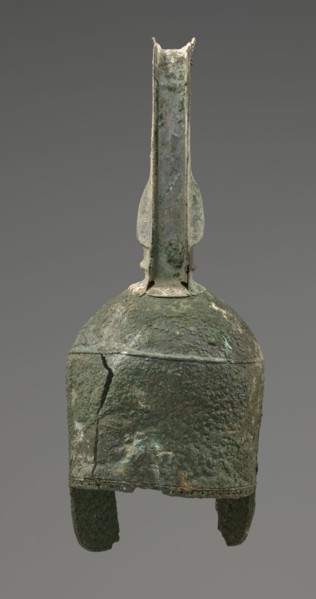 Bronze helmet, 8th/7th century BC, Italy, armament; height 46 cm, width 17.5 cm, depth 23 cm,