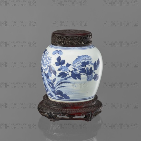 Storage pot on a stand with a cover, Chinese, Qing dynasty 1644–1911, 19th century. Blue-and-white