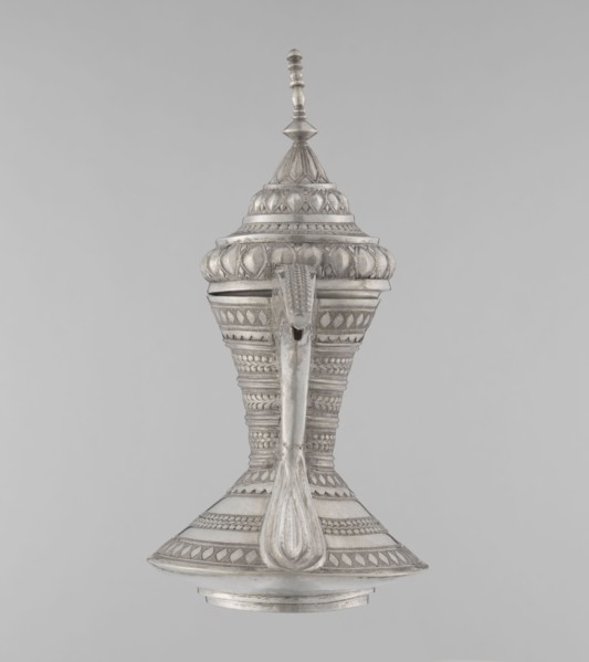 Teapot, Islamic art, Persian culture, Qajar dynasty 1785–1925; teapot/kettle for beverages