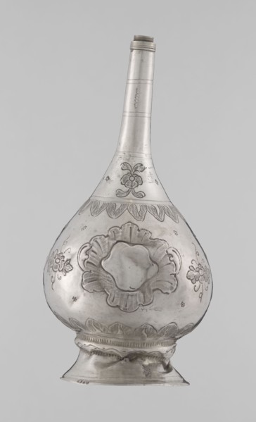Bottle for spraying water soaked in perfumes, Islamic art, vessels, plant ornament, floral motifs;