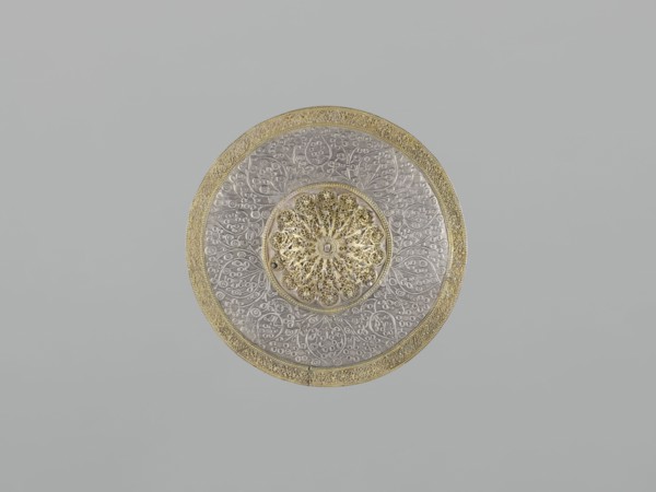 Mirror frame, scrap - purchase; Islamic art; mirror frame with plant motifs and geometric ornament