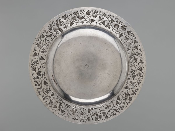 Platter, purchased provenance, Chinese art, Chinese culture, Qing 1644–1911, grapes, decorative