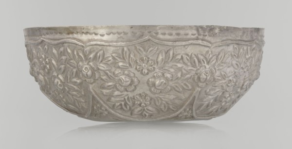 Bowl, late 19th century, Turkey; Ottoman dynasty 1299–1922; Islamic art, Turkish; vessel; wall