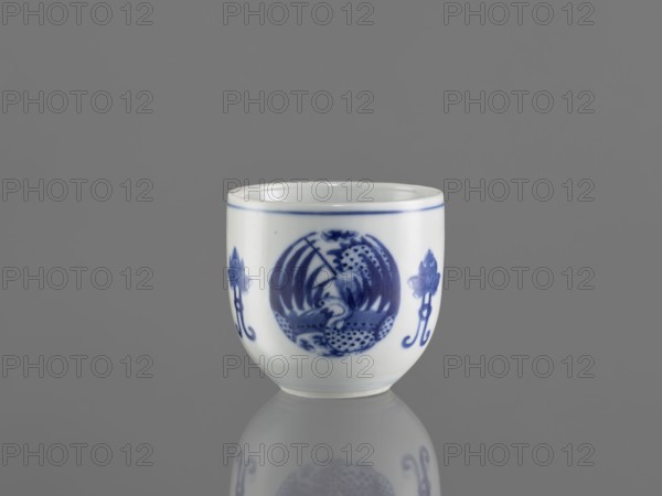 Bowl, ceramics, Chenghua 1465–1487; blue-and-white porcelain; decorated with three phoenix images