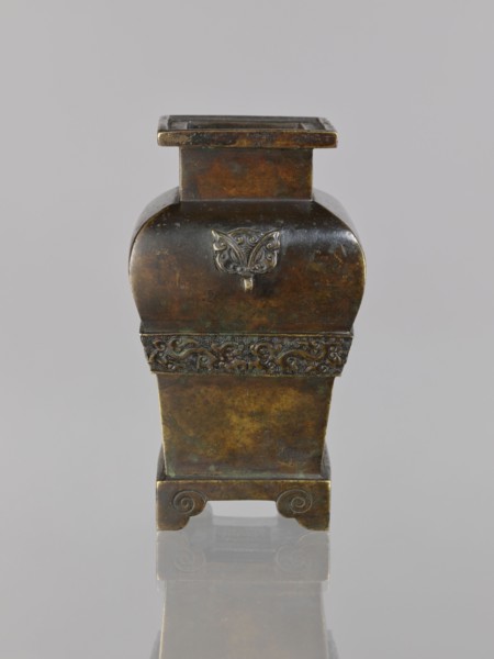 Fanggu vessel, Chinese, fanggu vessel, dragons iconography, Chinese art, ceremonial vessel, Qing