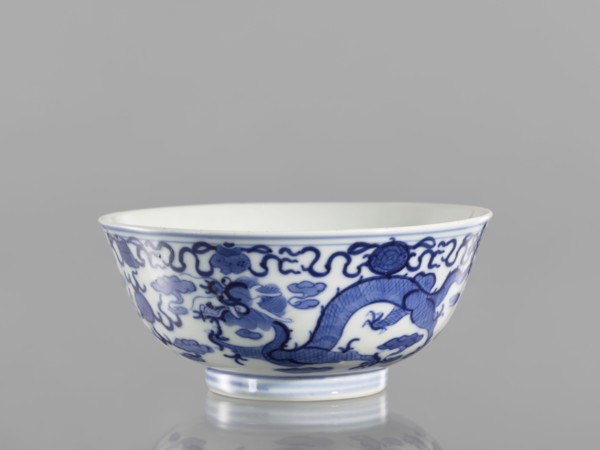 Bowl, ceramics with pearls, blue-and-white porcelain in Qianlong/Qing style, decorated with dragons