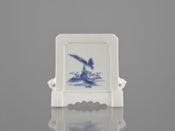 Decorative screen, ceramics; blue-and-white porcelain; Qing dynasty 1644–1911; 19th century, China.