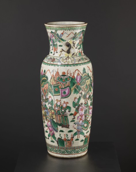 Vase, noted. Chinese, 19th century. Colored porcelain vessel, height 61 cm, diameter 19.6 cm.