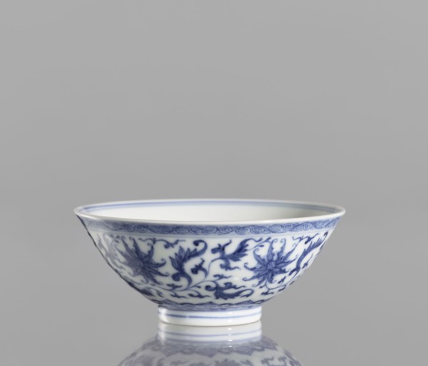 Bowl, blue-and-white porcelain, China, Qianlong style, Qing dynasty 1644–1911, 1736–1795. Small