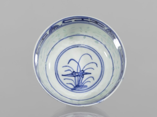 Bowl, Chinese, Qing dynasty 1644–1911, ceramics; blue-and-white porcelain with rice-pattern