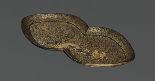Tray, lacquerware, Japanese art; subject: plum trees and birds kachôga; decoration: asymmetrical