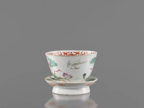 Bowl with stand, ceramics. Decorated colored porcelain in Guangxu style Qing dynasty, 19th/20th