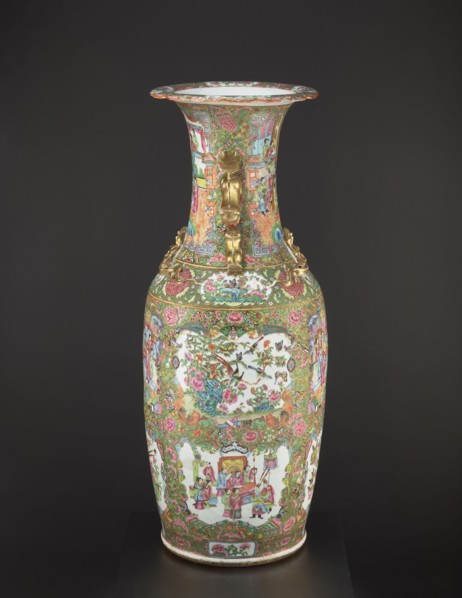 Vase, Chinese, 19th century, China. Porcelain vessel height 93.0 cm, diameter 34.0 cm with colored