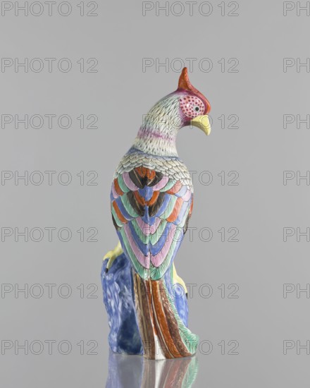 Rooster figurine, Chinese art, Chinese culture, Qing 1644–1911, ceramics, colored porcelain, animal