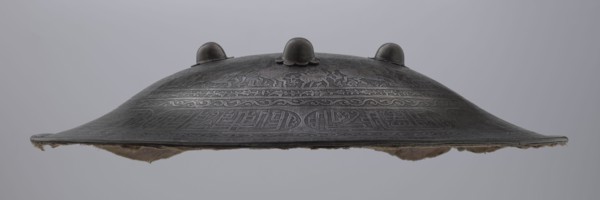 Shield sipar, Persian Iran, Qajar dynasty 1785–1925, 18th/19th century. Metal weapon, diameter 47.5