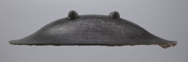Shield sipar, Islamic art, Persian culture, Qajar dynasty 1785–1925, militaria; decorated with