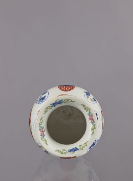 Vase by Tashiro, Japanese, colored porcelain, ceramics; Meiji period 1868–1912, 2nd half of 19th