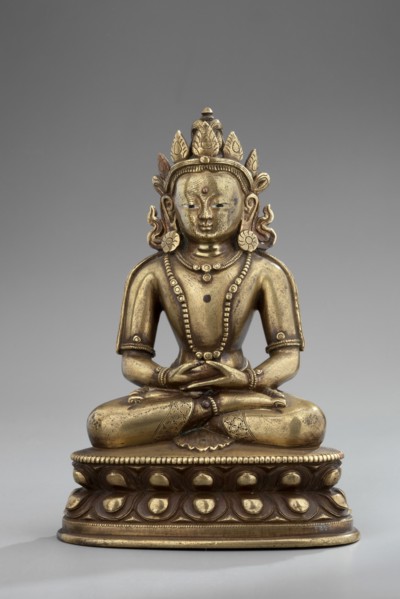 Amitayus, Himalayan/Tibetan Buddhist and Chinese/Mongolian cultural influences, lotus throne