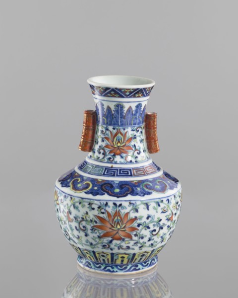 Vase with threads in the shape of bamboo twigs; colored porcelain; Chinese; Qing dynasty, Qianlong