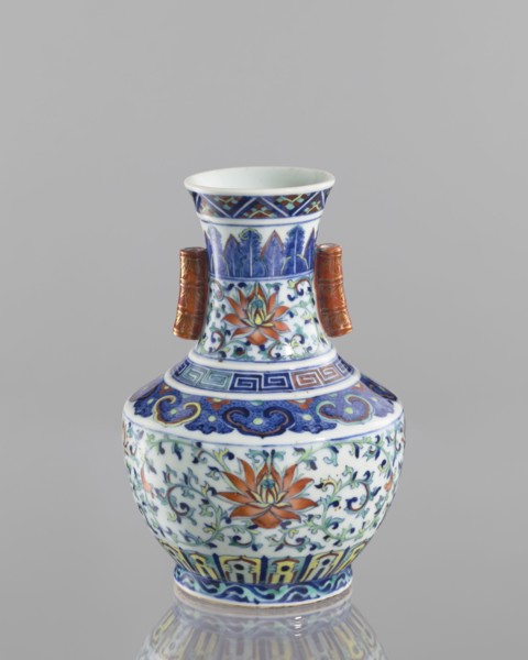 Vase with threads in the shape of bamboo twigs;, colored porcelain; Chinese, Qing dynasty, Qianlong
