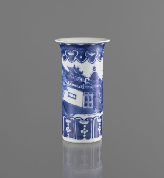 Flute-type vase, blue-and-white porcelain, Chinese, Kangxi period 1662–1722, 17th–18th century.