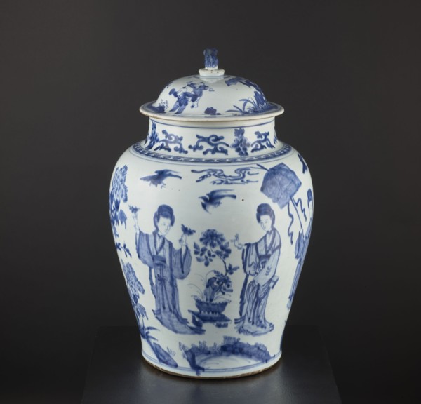 Pot with a cover, Chinese, Qing dynasty 1644–1911, 18th century, blue and white porcelain storage