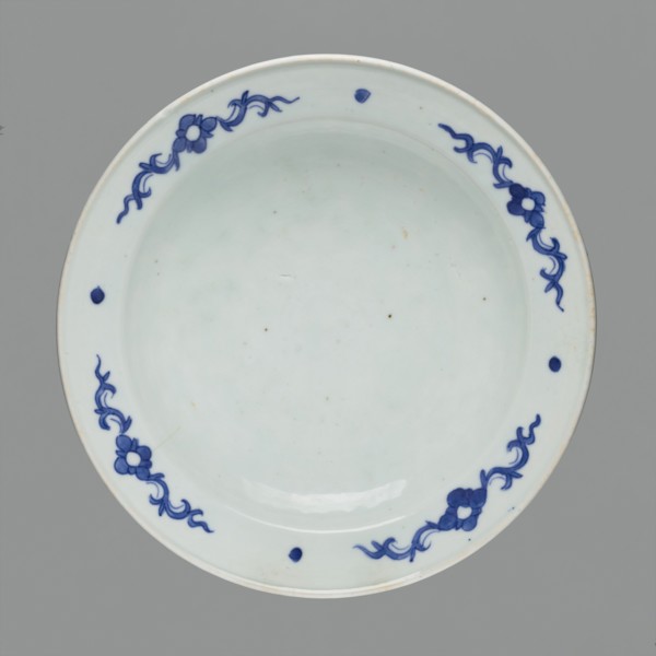 Flowerpot on base, Chinese, Qing 1644–1911, blue-and-white porcelain jardinière with landscape