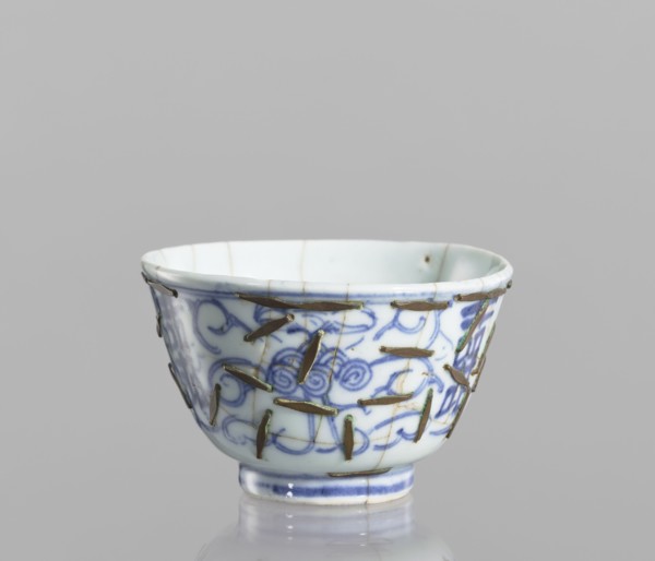 Bowl, Chinese, Qing 1644–1911, 19th century, blue-and-white porcelain vessel decorated with